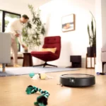 iRobot roomba j9 robotstøvsuger på trægulv